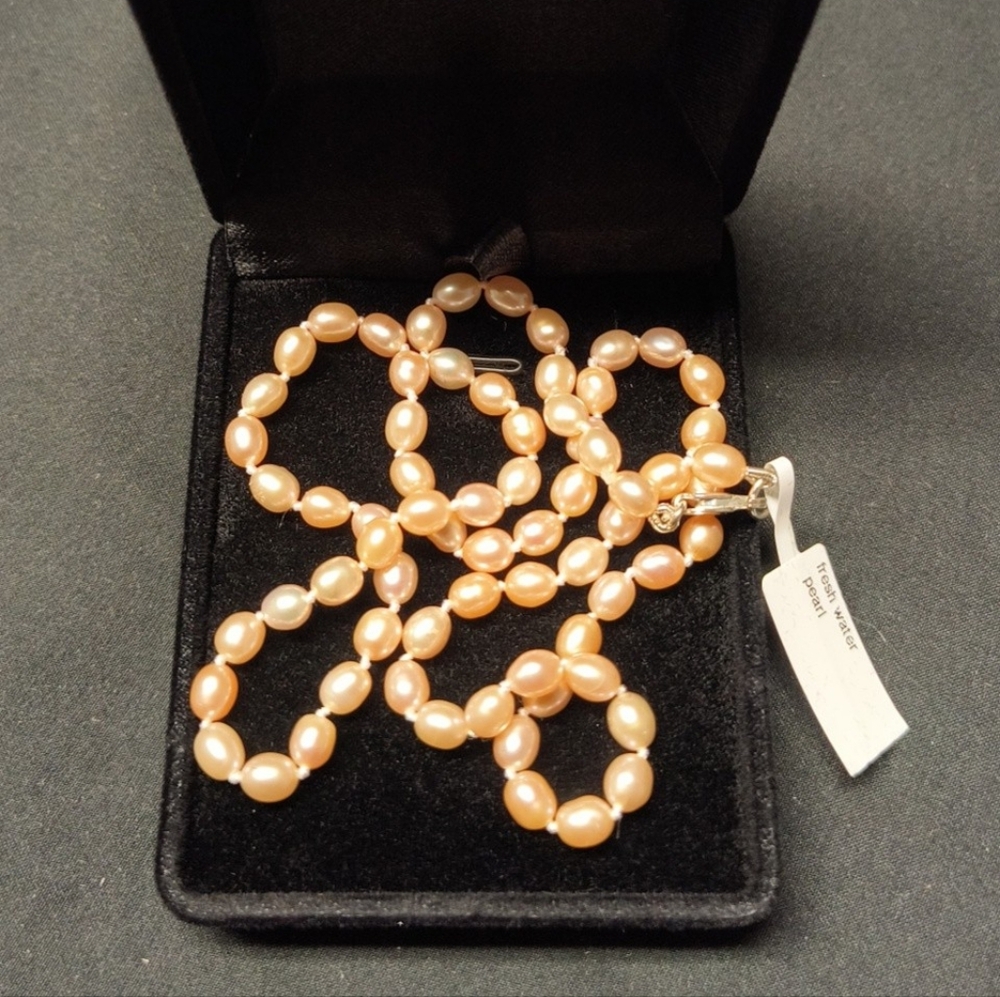 Elegant Pearl Necklace
